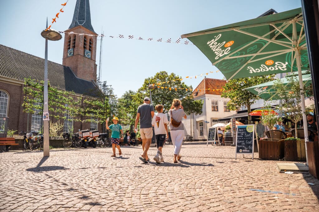 Kirchplatz des Dorfes Zandvoort