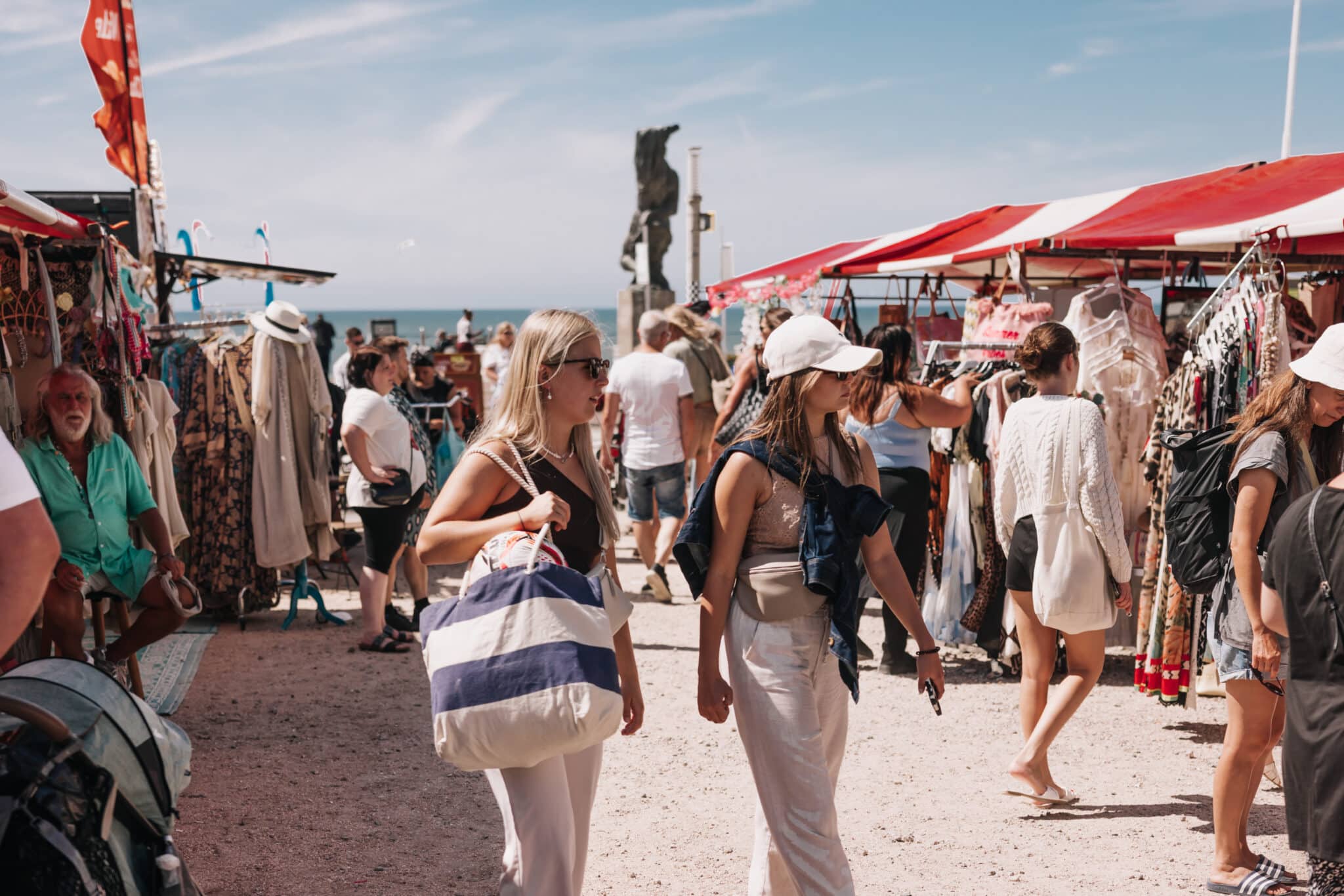 Drukte tijdens de Ibiza Markt.